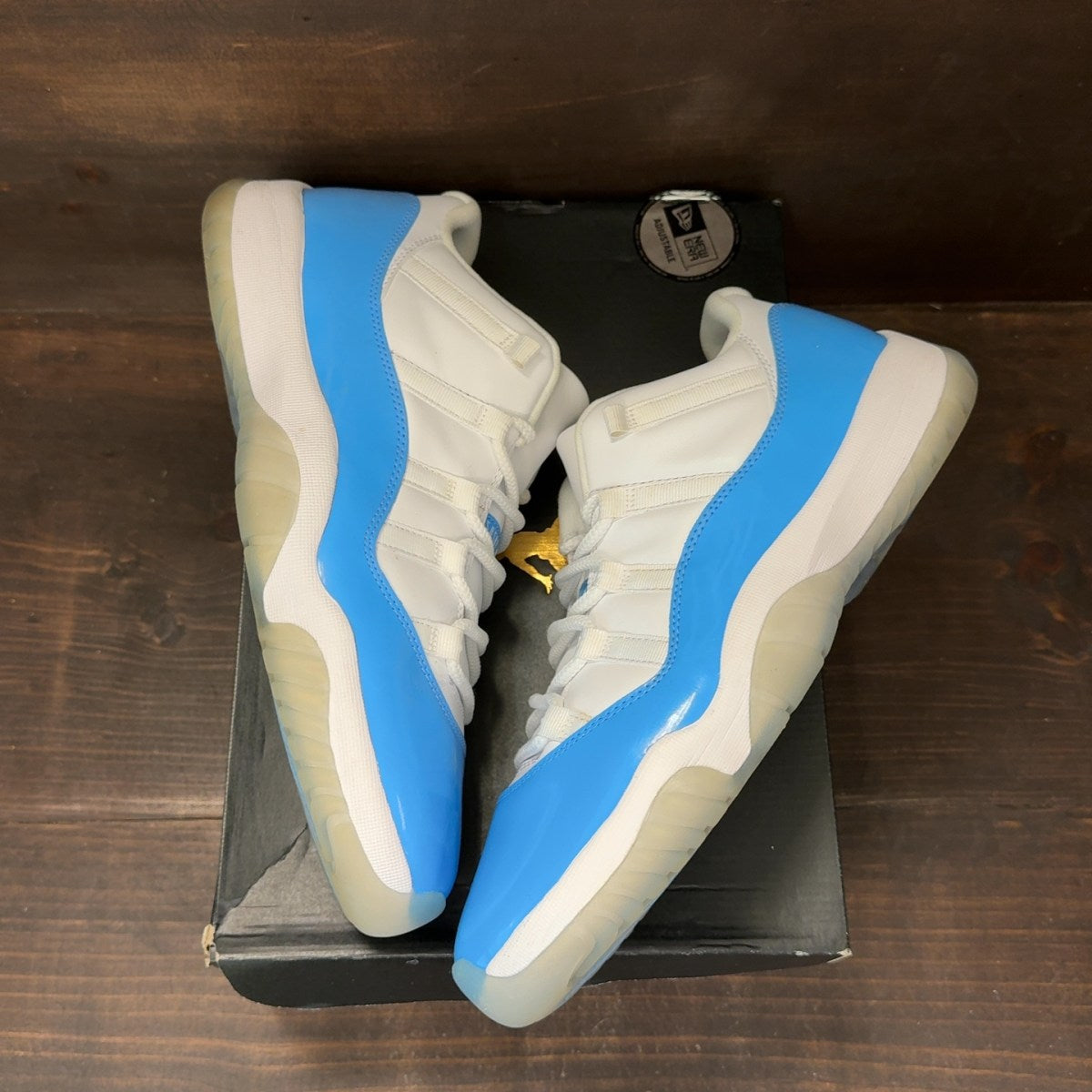 Jordan 11 Retro Low University Blue (2017) - Image 2