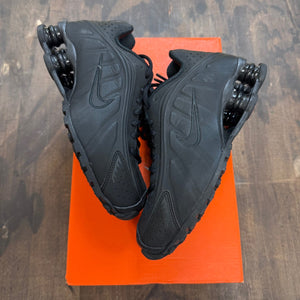 Nike Shox R4 Black (Women's) - Image 1