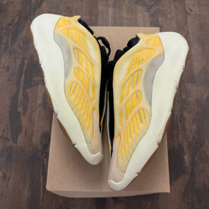 adidas Yeezy 700 V3 Mono Safflower Size 10.5 (Pre-Owned) - Image 1