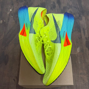 Nike ZoomX Vaporfly 3 Fast Pack Size 13 (Pre-Owned) - Image 1