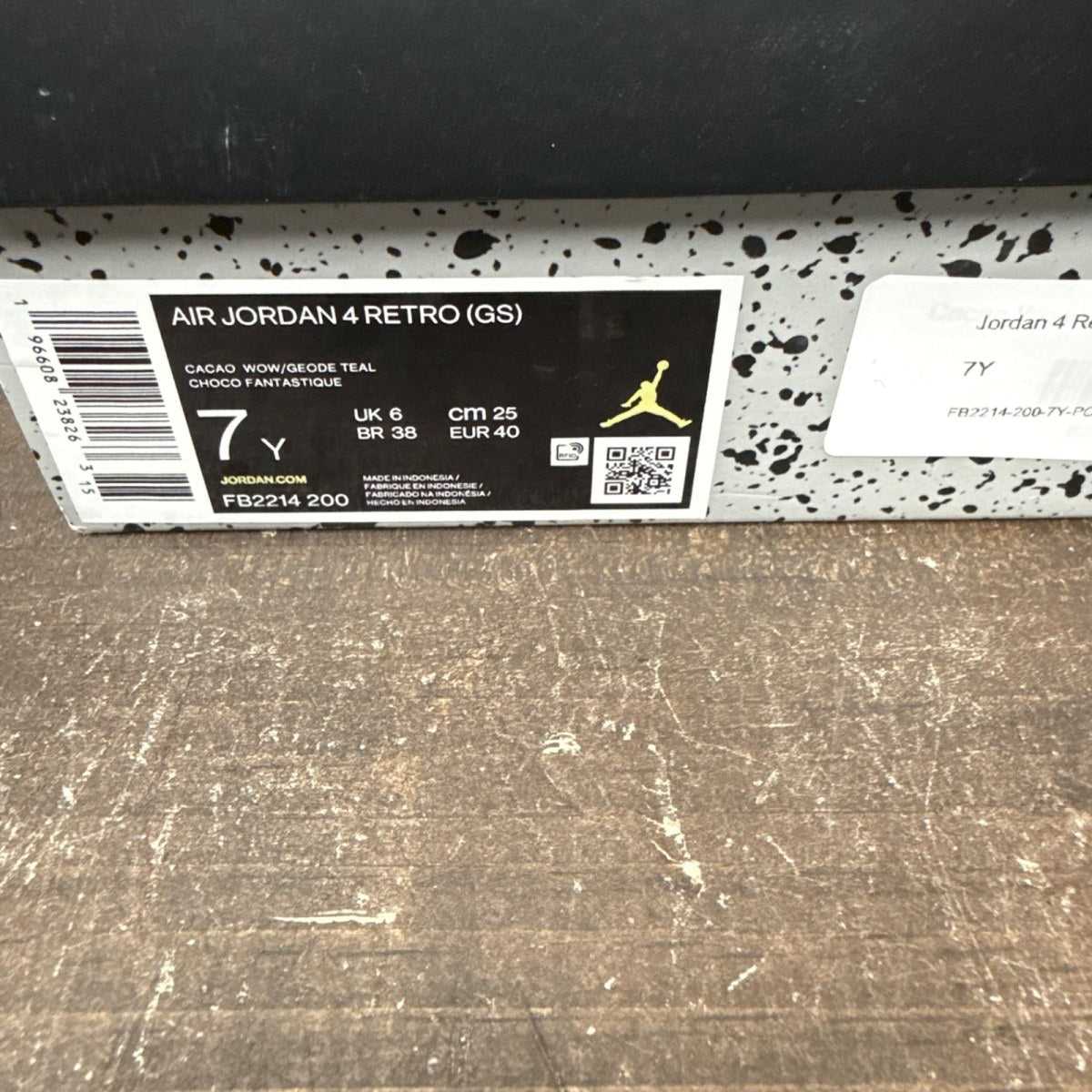 Jordan 4 Retro Cacao Wow (GS) Size 7Y (Pre-Owned) - aux