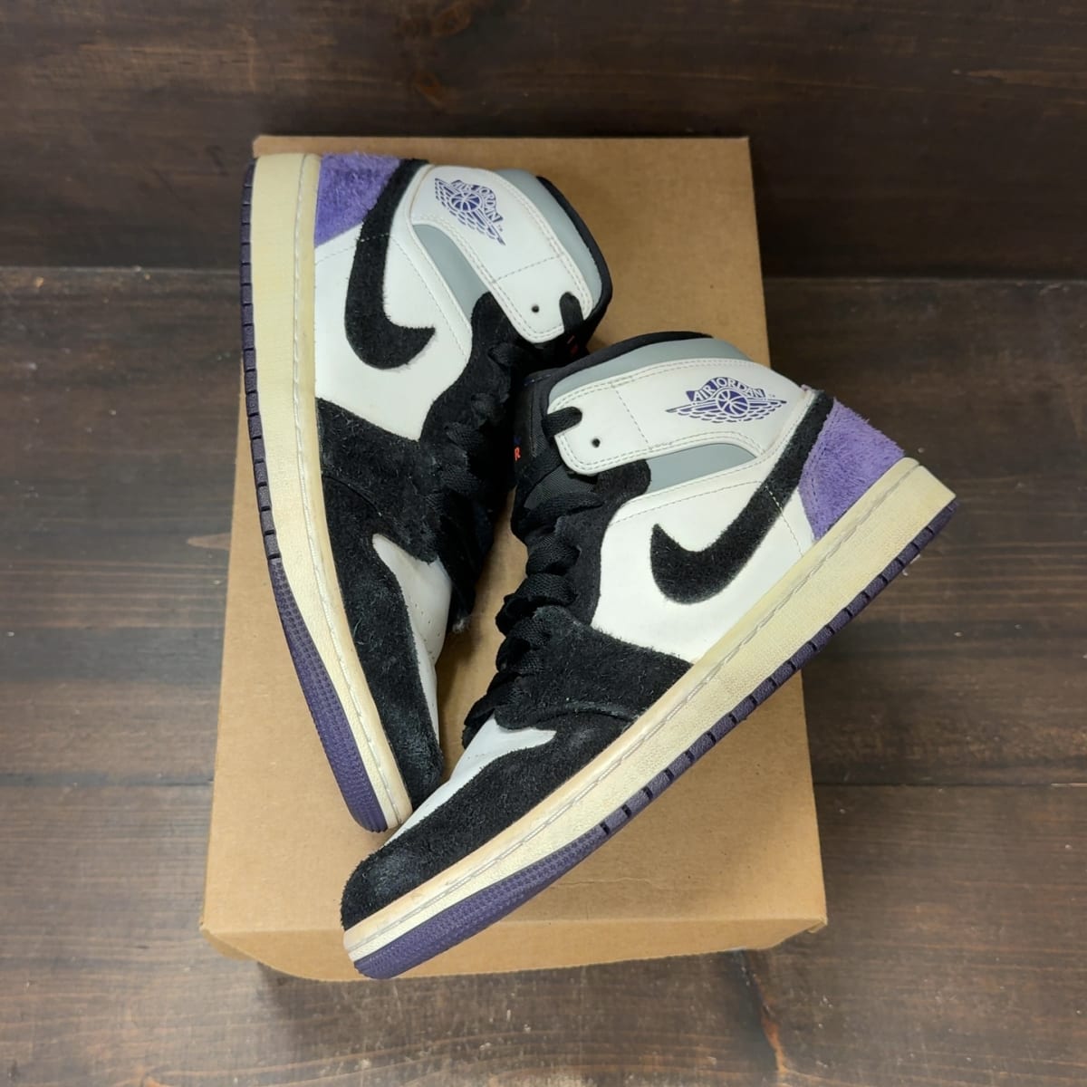 Jordan 1 Mid SE Purple Size 7.5 (Pre-Owned) - back