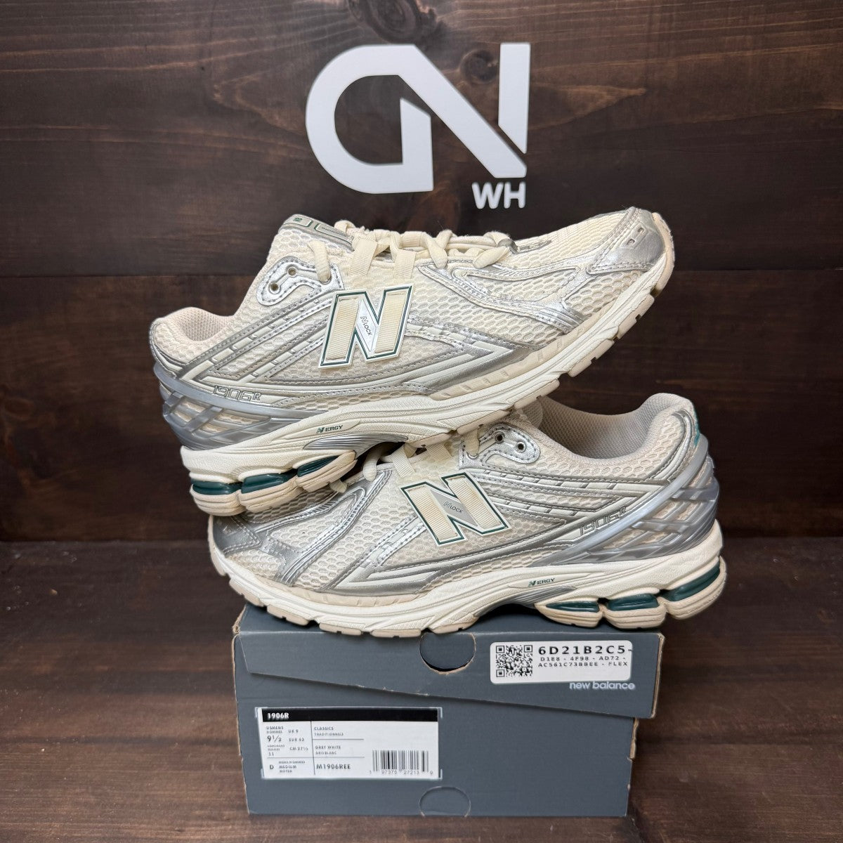 New Balance 1906R Silver Metallic Sea Salt - Image 1