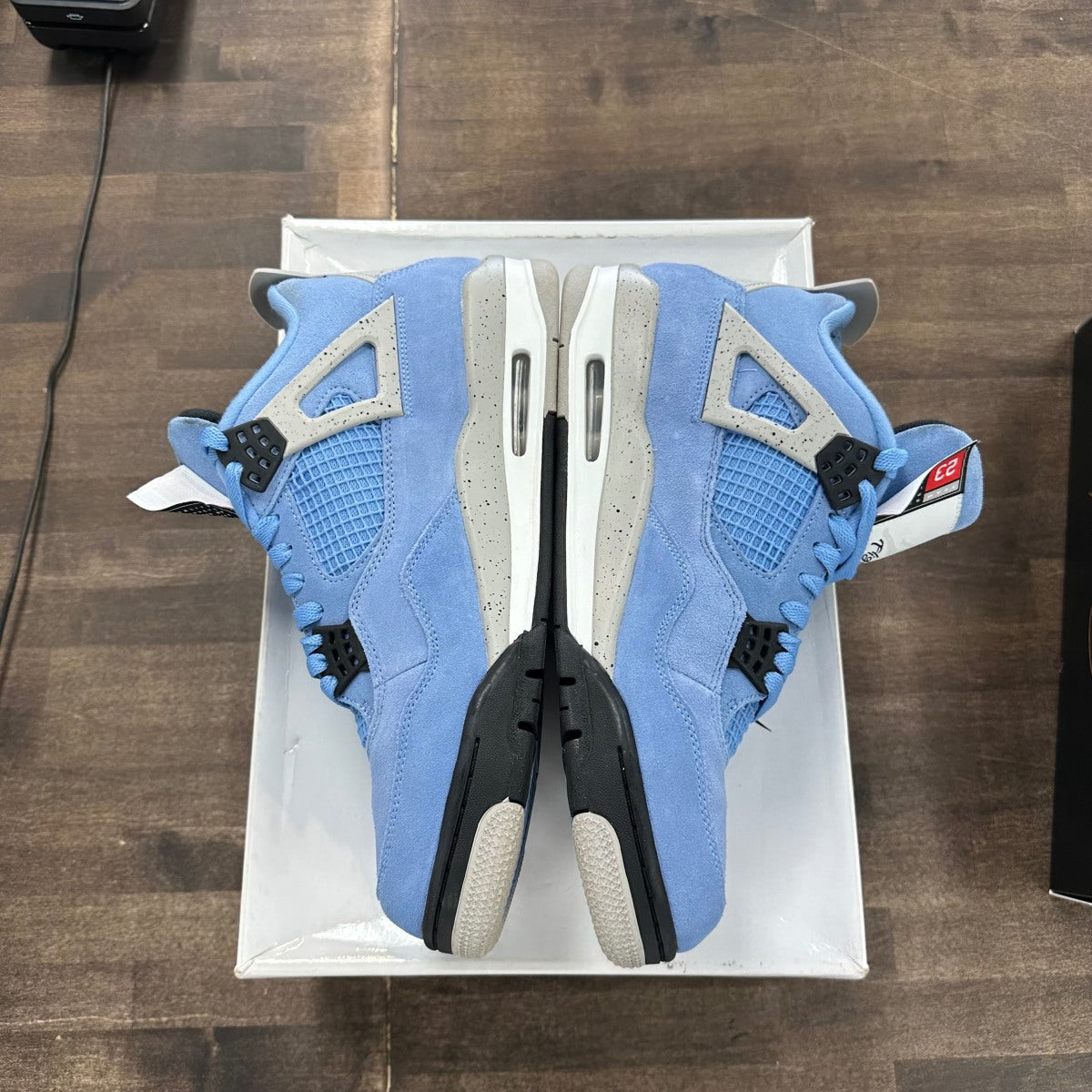 Jordan 4 Retro University Blue - Image 3