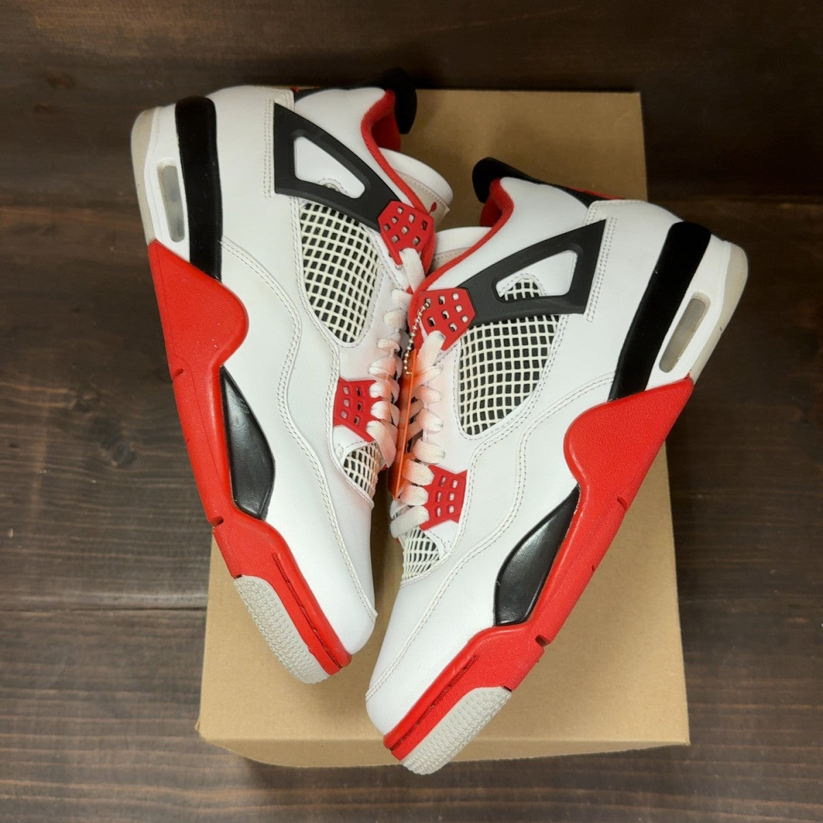 Jordan 4 Retro Fire Red (2020) Size 9 (Pre-Owned) - Image 2