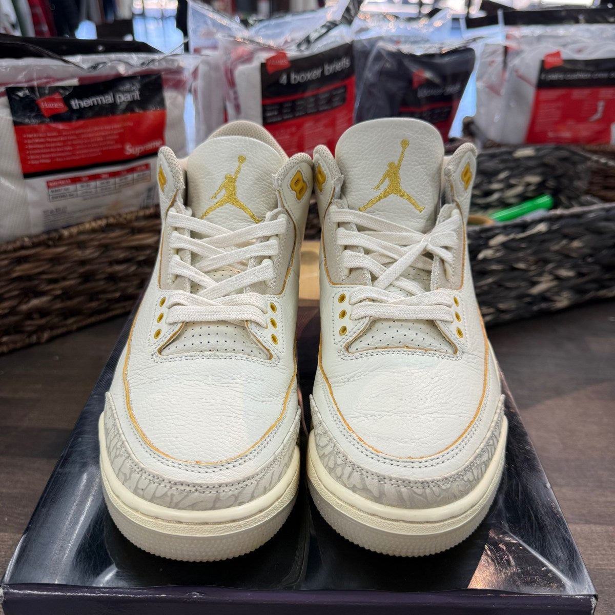 Jordan 3 Retro SP J Balvin Medellín Sunset - Image 3