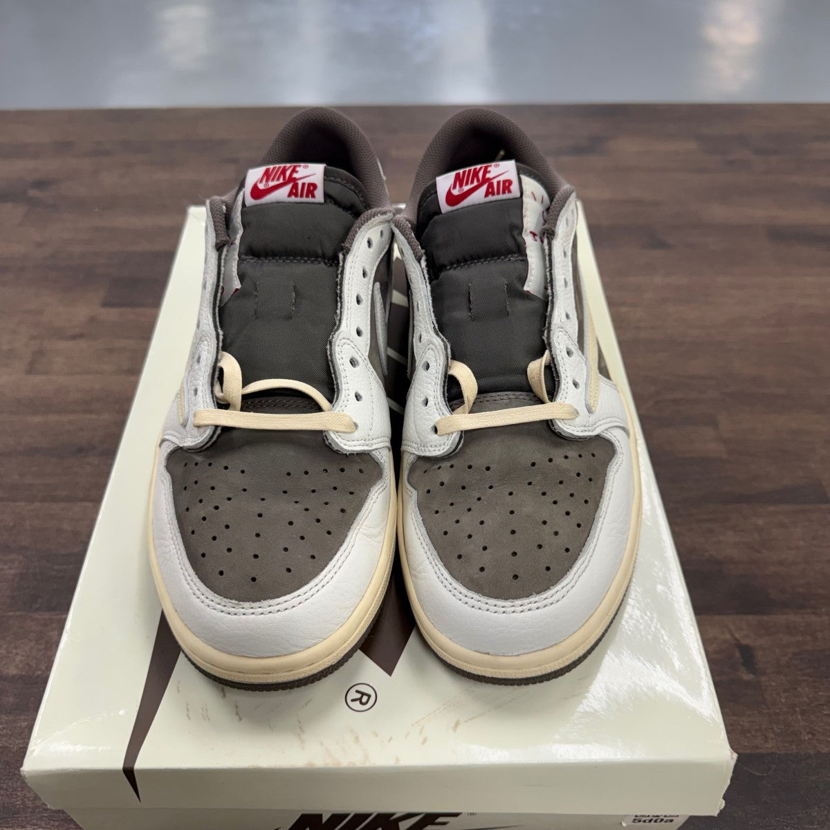 Jordan 1 Retro Low OG SP Travis Scott Reverse Mocha - Image 3
