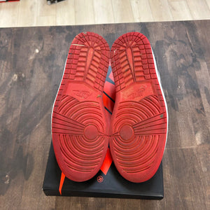 Jordan 1 Retro Low OG Chicago (2025) - Image 5