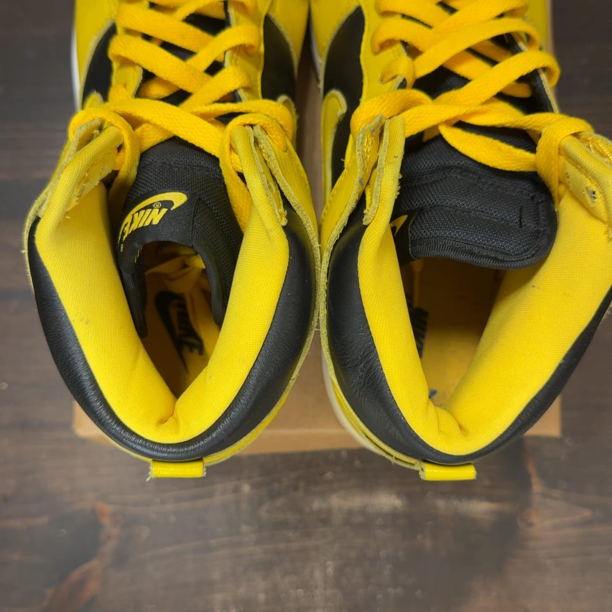 Nike Dunk High Iowa (2020) Size 9.5 (Pre-Owned) - aux