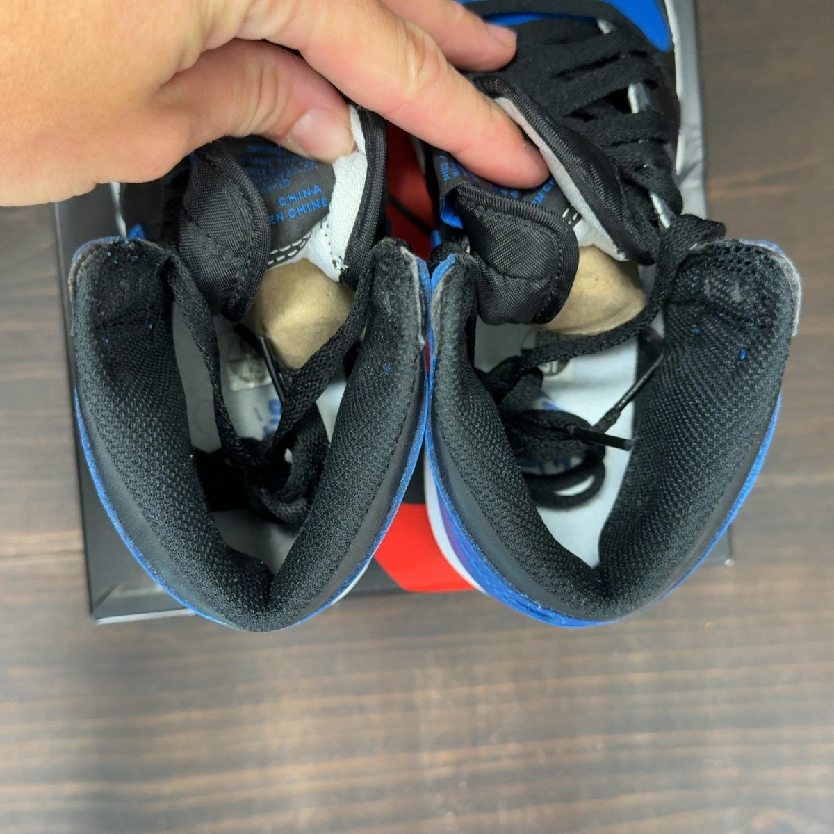 Jordan 1 Retro Royal (2017) (GS) - Image 6