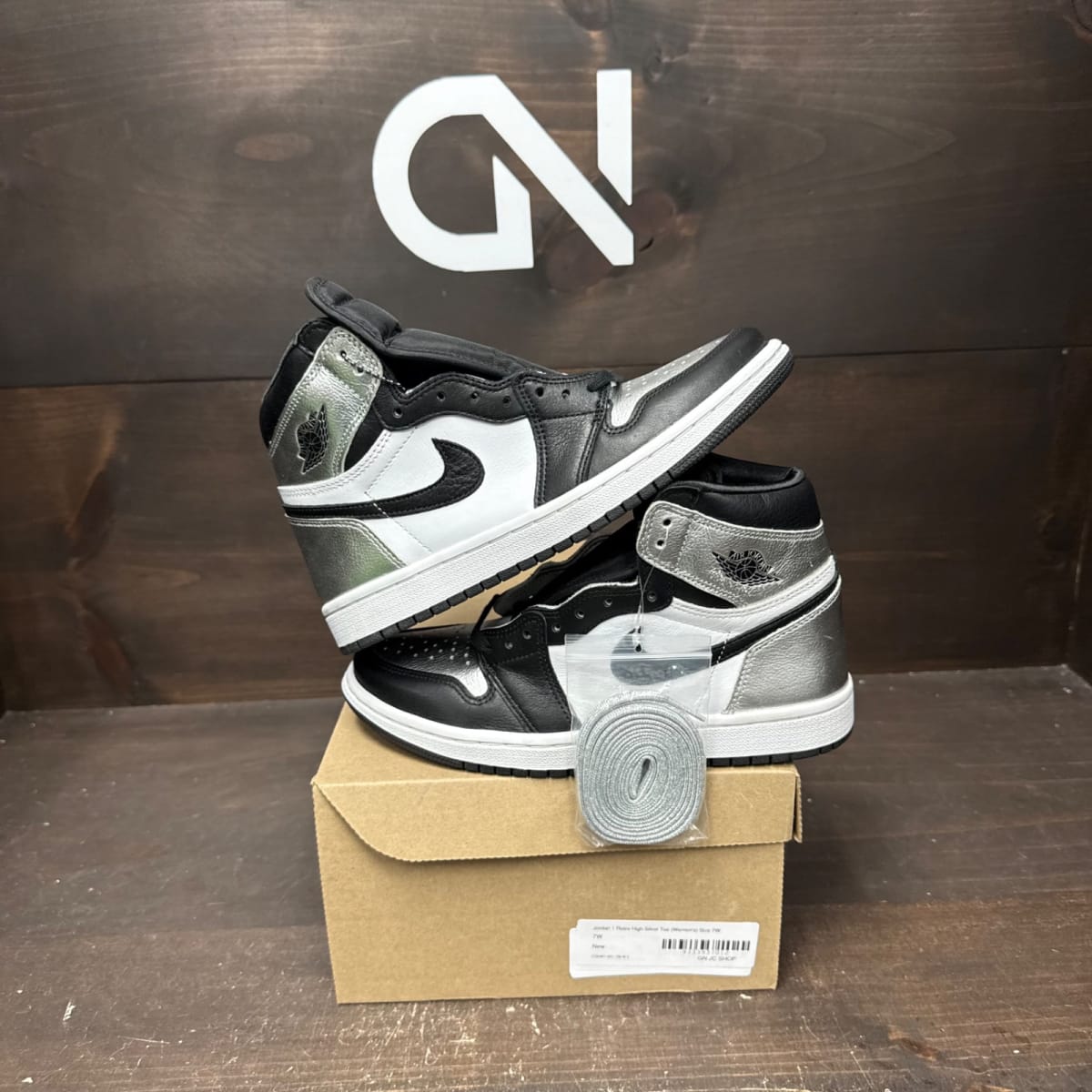 Jordan 1 Retro High Silver Toe (Women's) Size 7W - front