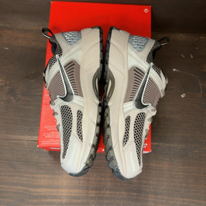 Nike Zoom Vomero 5 College Grey Black-Cave Stone (GS) - Image 4