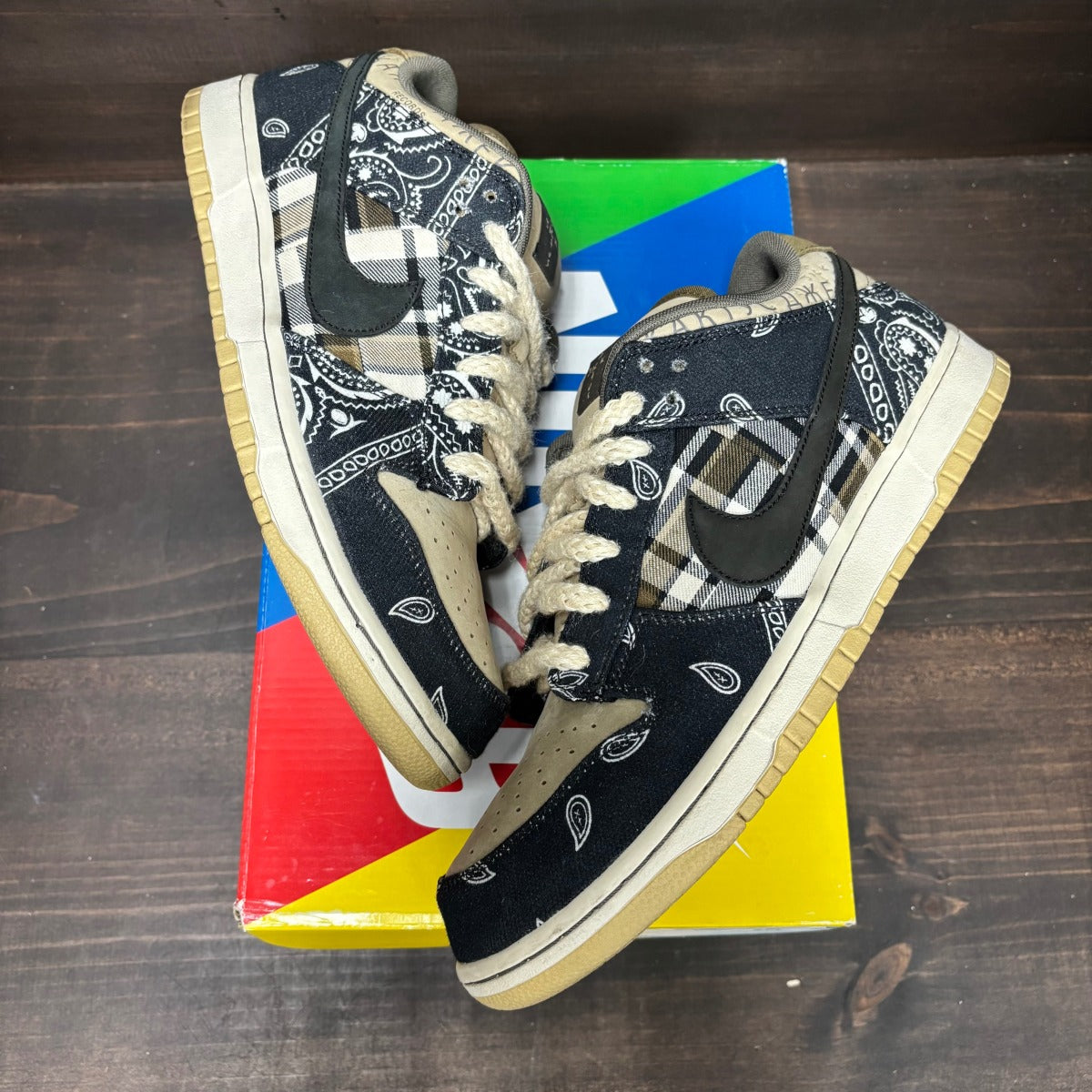 Nike SB Dunk Low Travis Scott - Image 3