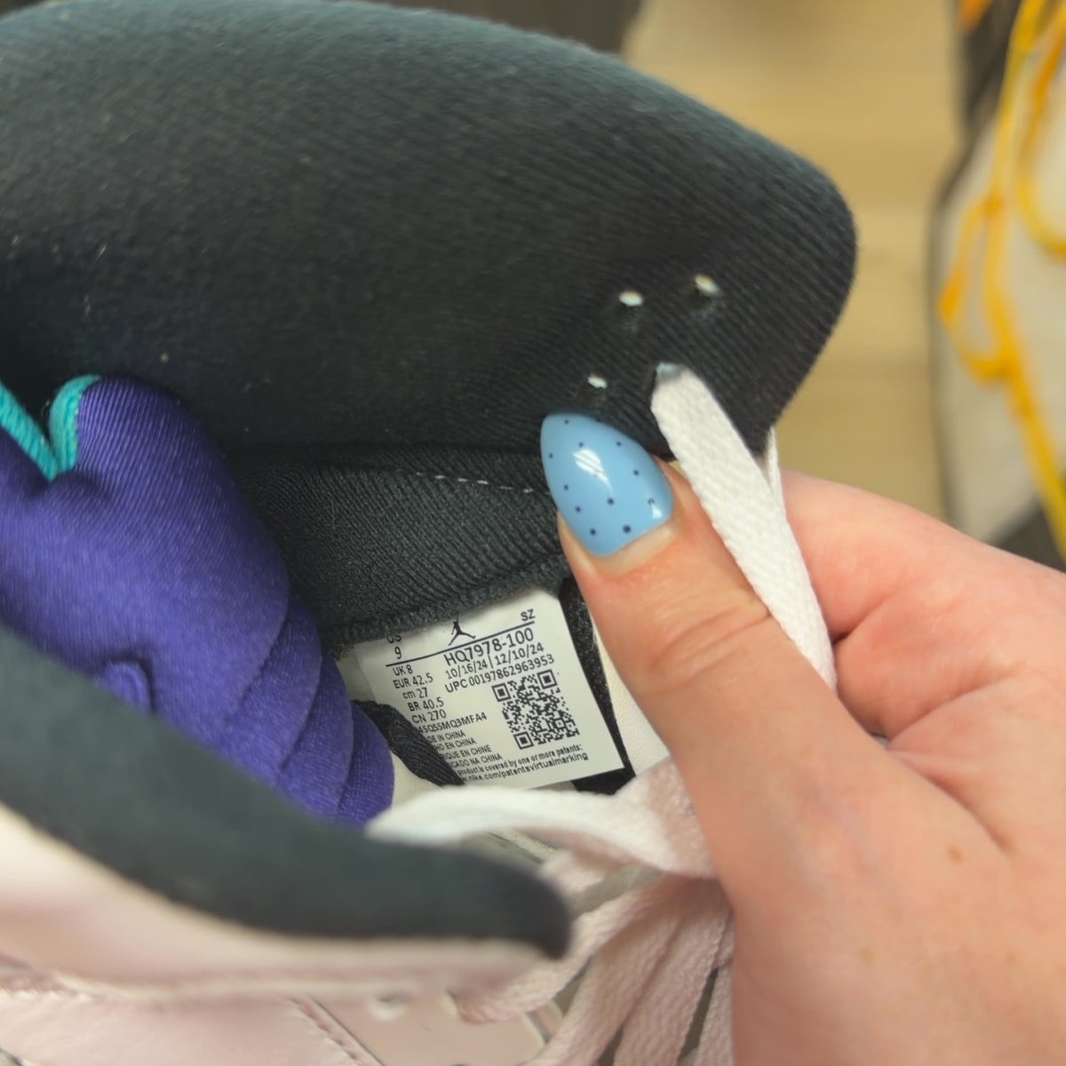 Jordan 5 Retro Grape (2025) Size 9 (Pre-Owned) - Image 7