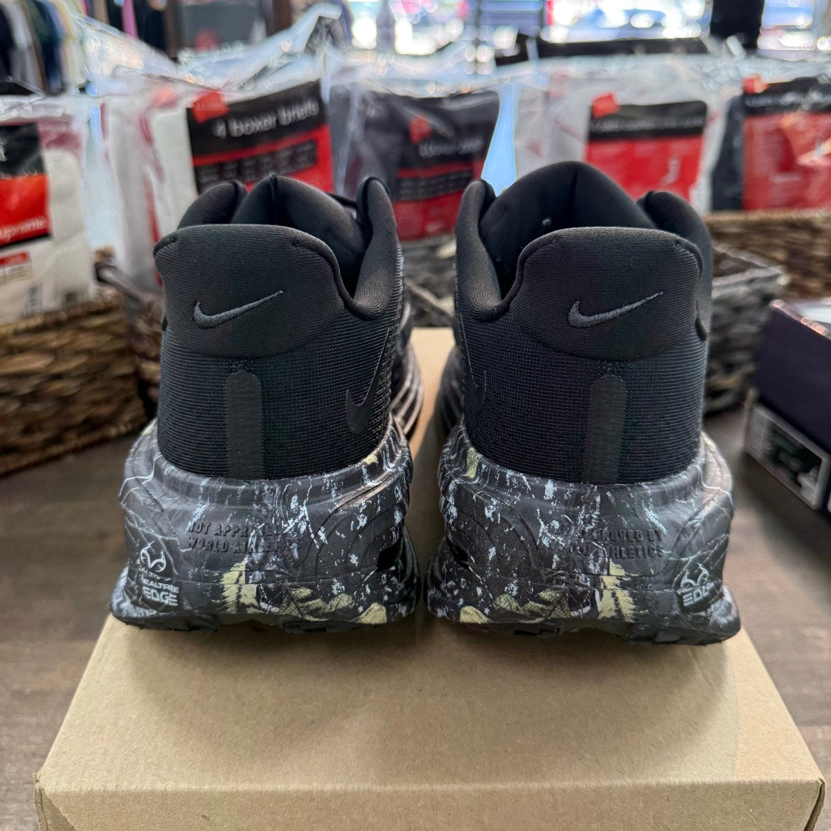 Nike Vomero Premium Realtree Camo Black Size 10 (Pre-Owned) - Image 4