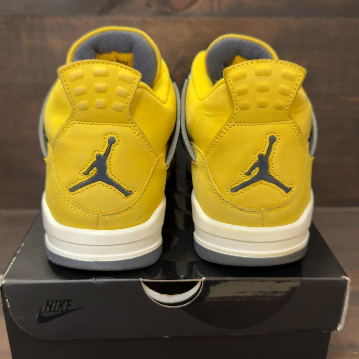 Jordan 4 Retro Lightning (2021) Size 10 (Pre-Owned) - Image 5