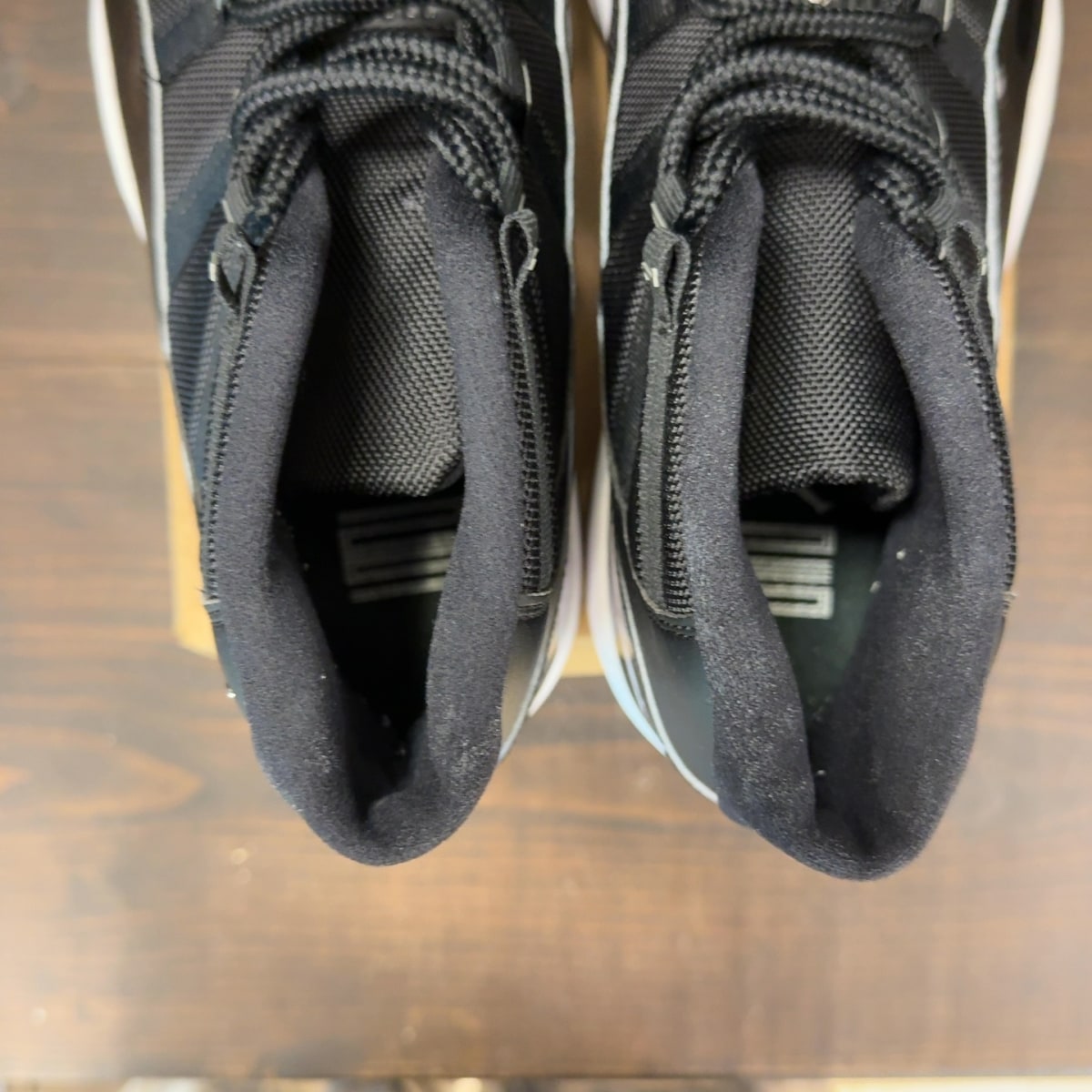 Jordan 11 Retro Jubilee 25th Anniversary Size 13 (Pre-Owned) - Image 6