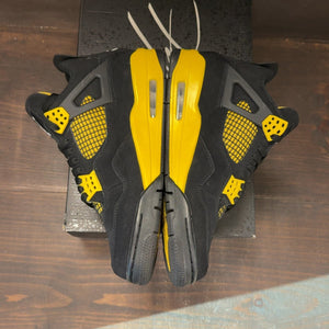 Jordan 4 Retro Thunder (2023) Size 8 (Pre-Owned) - aux