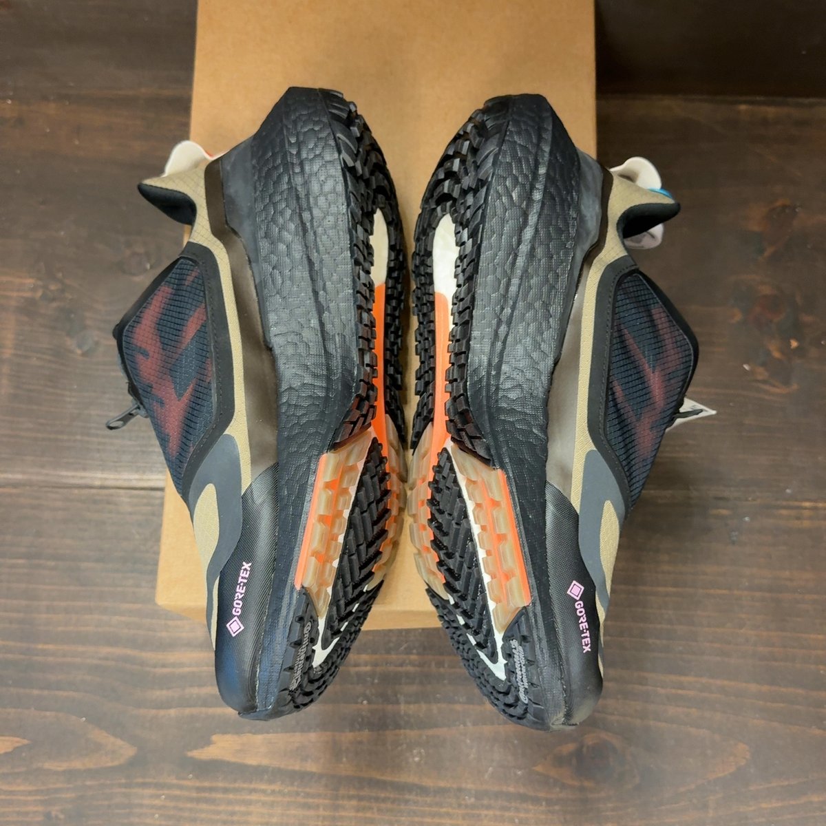 adidas UltraBoost 22 GORE-TEX 'Orbit Green Night Metallic' Size 9 - aux