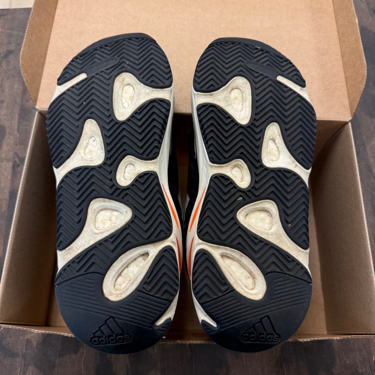 adidas Yeezy Boost 700 Wave Runner Size 11 (Pre-Owned) - Image 6