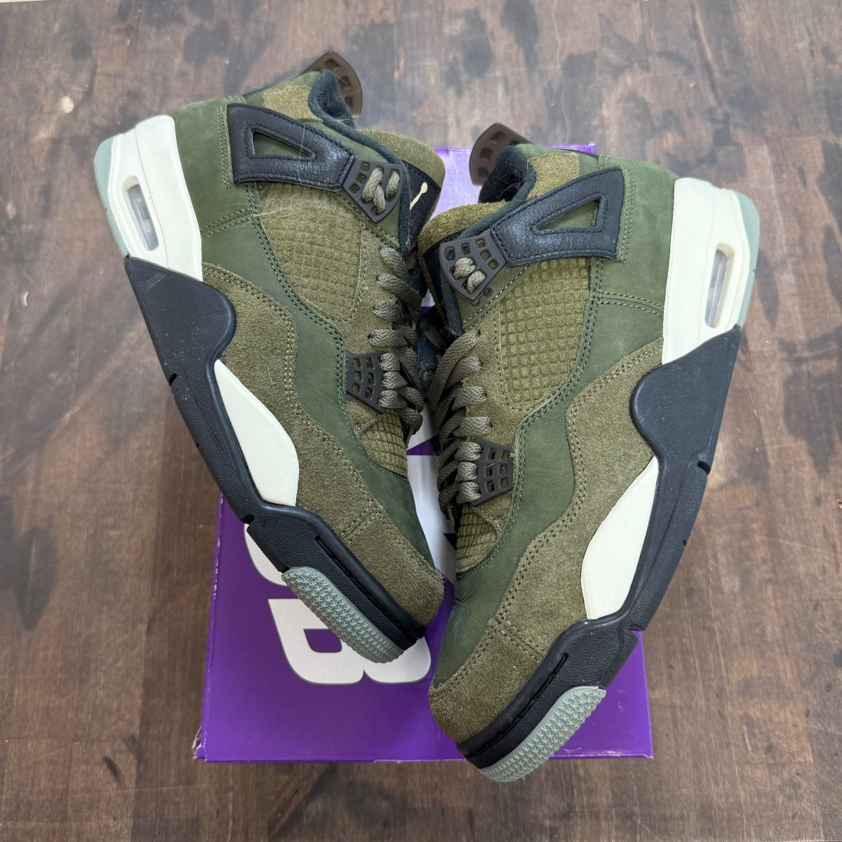 Jordan 4 Retro SE Craft Medium Olive Size 9.5 (Pre-Owned) - Image 1