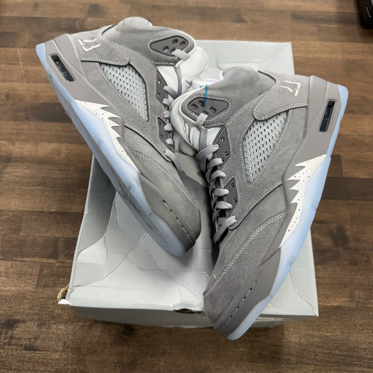 Jordan 5 Retro Wolf Grey (2026) - Image 1