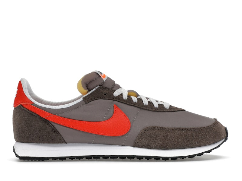 Nike Waffle Trainer 2 Moon Fossil Team Orange