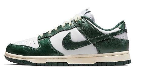 Vintage Green Nike Dunk Low (W)