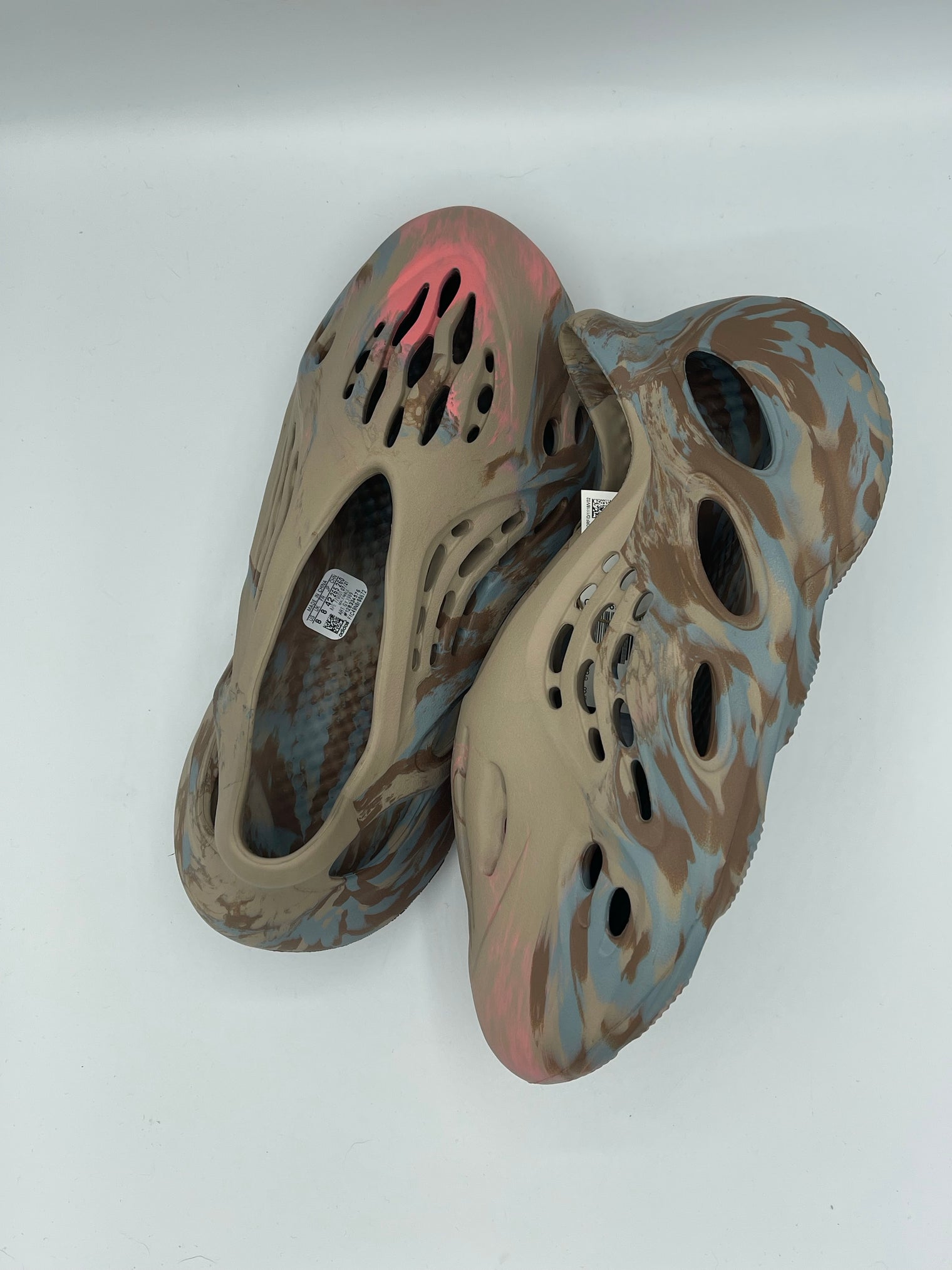 Mx Sand Grey adidas Yeezy Foam RNNR