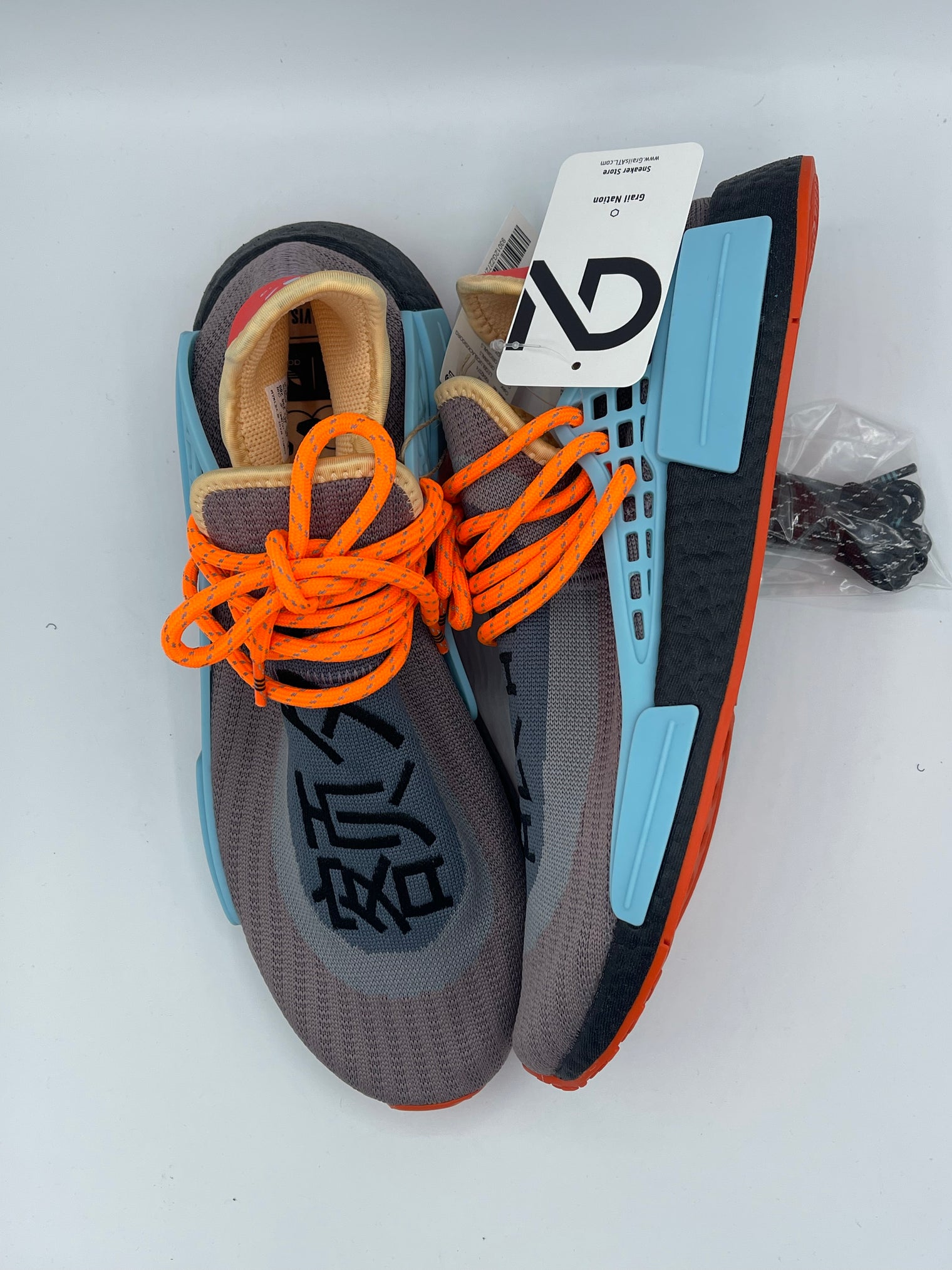 Human Race 1/50 Pairs Exclusive