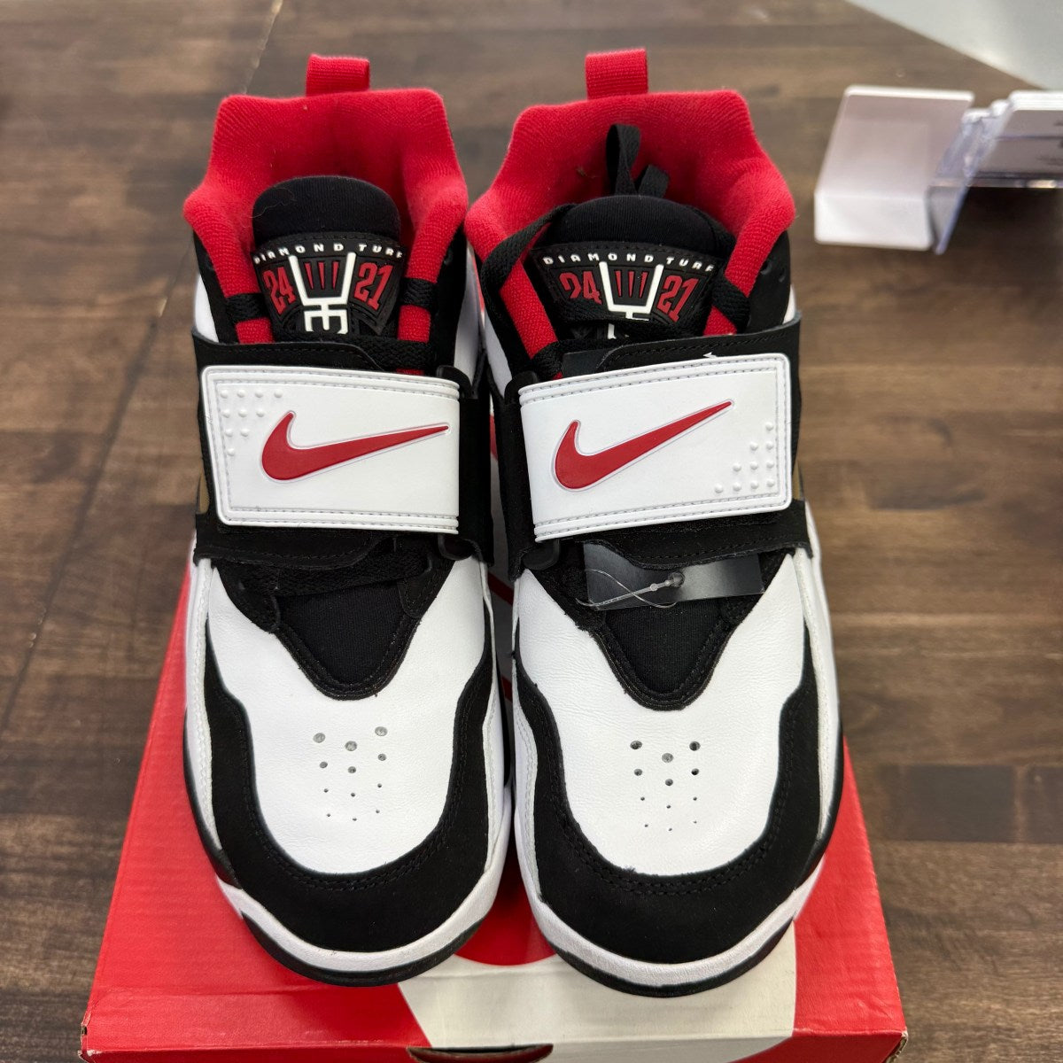 Nike Air Diamond Turf 49ers (2025) - Image 3