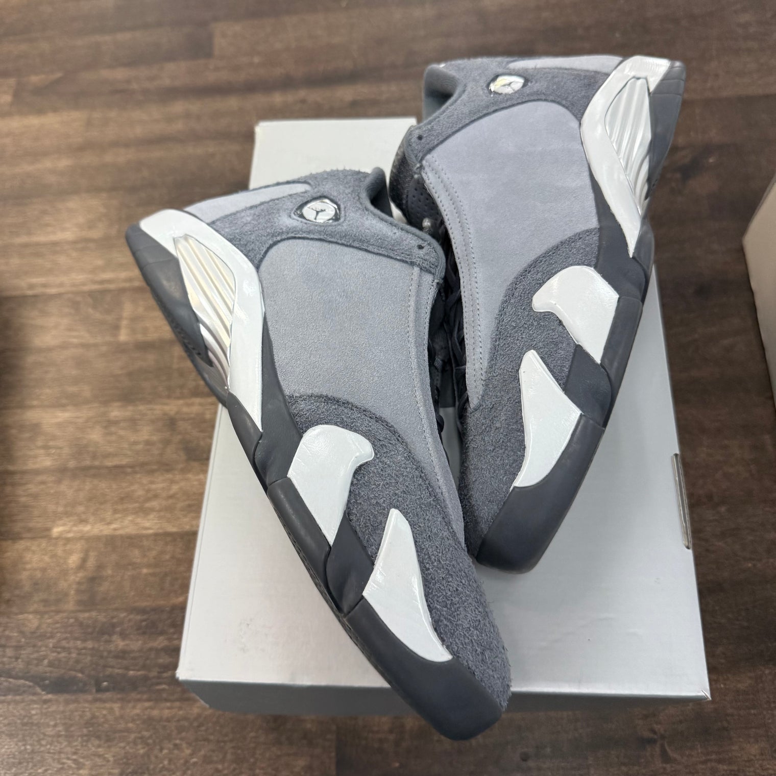 Flint Grey Jordan 14 (USED)