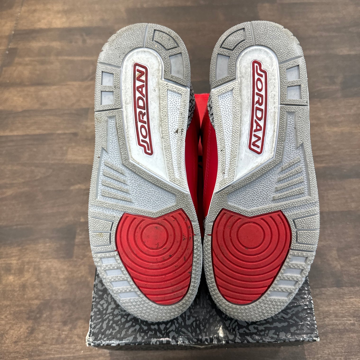Nike GS Jordan 3 Red Unite (USED)