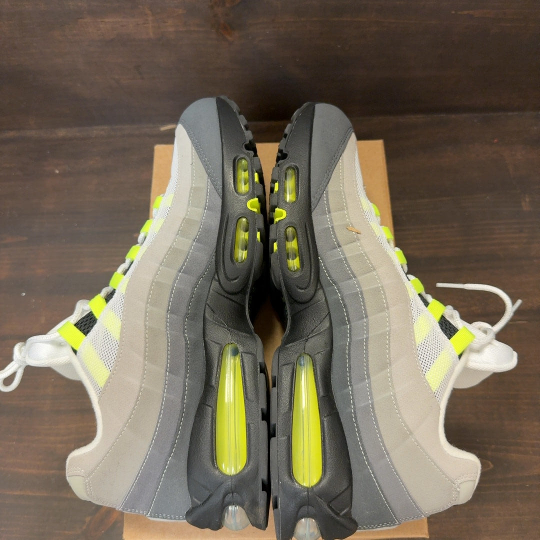 Nike Air Max 95 OG Big Bubble Neon (2025/2026) Size 13 (Pre-Owned) - Image 6