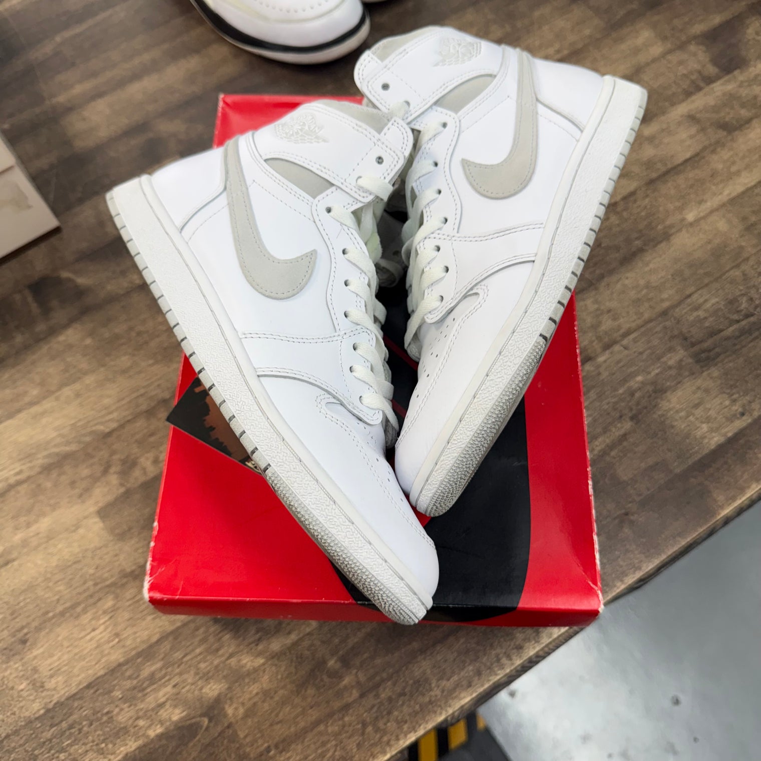 Neutral Grey Jordan 1 High 85 (USED)