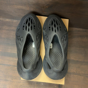 adidas Yeezy Foam RNR Onyx - Image 5