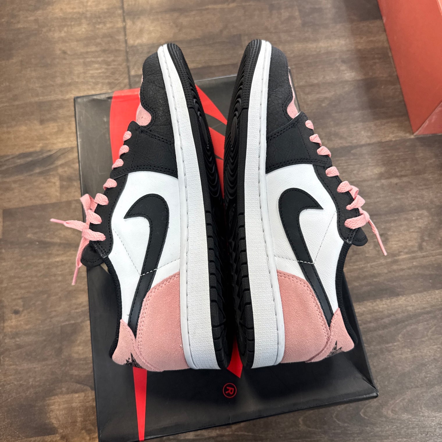Bleached Coral Jordan 1 Low (USED)