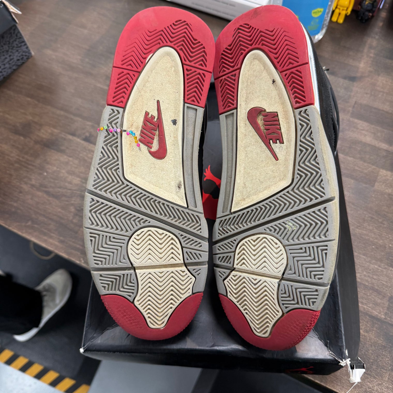 Bred Jordan 4 2019 (USED)