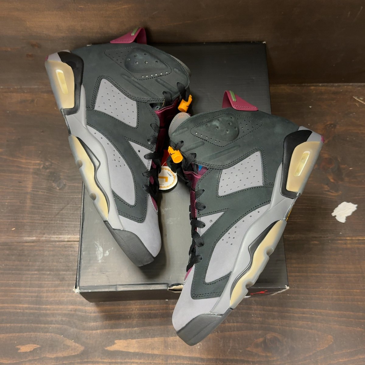 Jordan 6 Retro Bordeaux Size 11 (Pre-Owned) - back