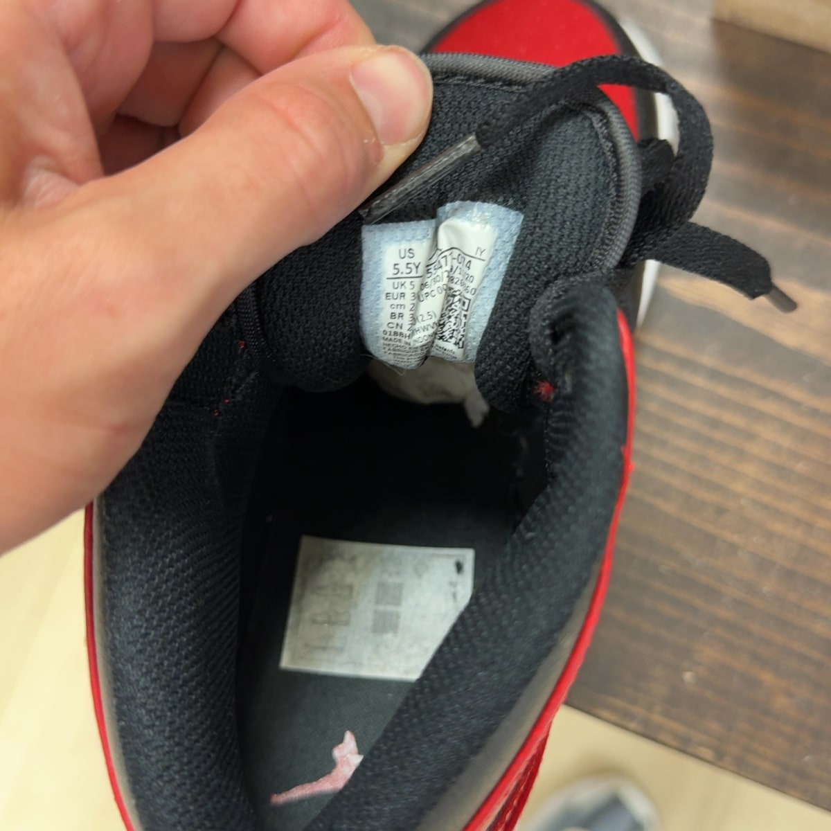 Jordan 1 Mid Banned (2020) (GS) Size 5.5Y (Pre-Owned) - Image 7