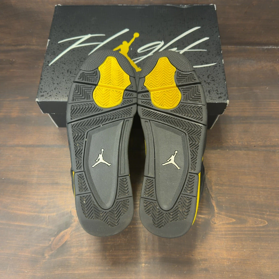 Jordan 4 Retro Thunder (2023) - Image 6