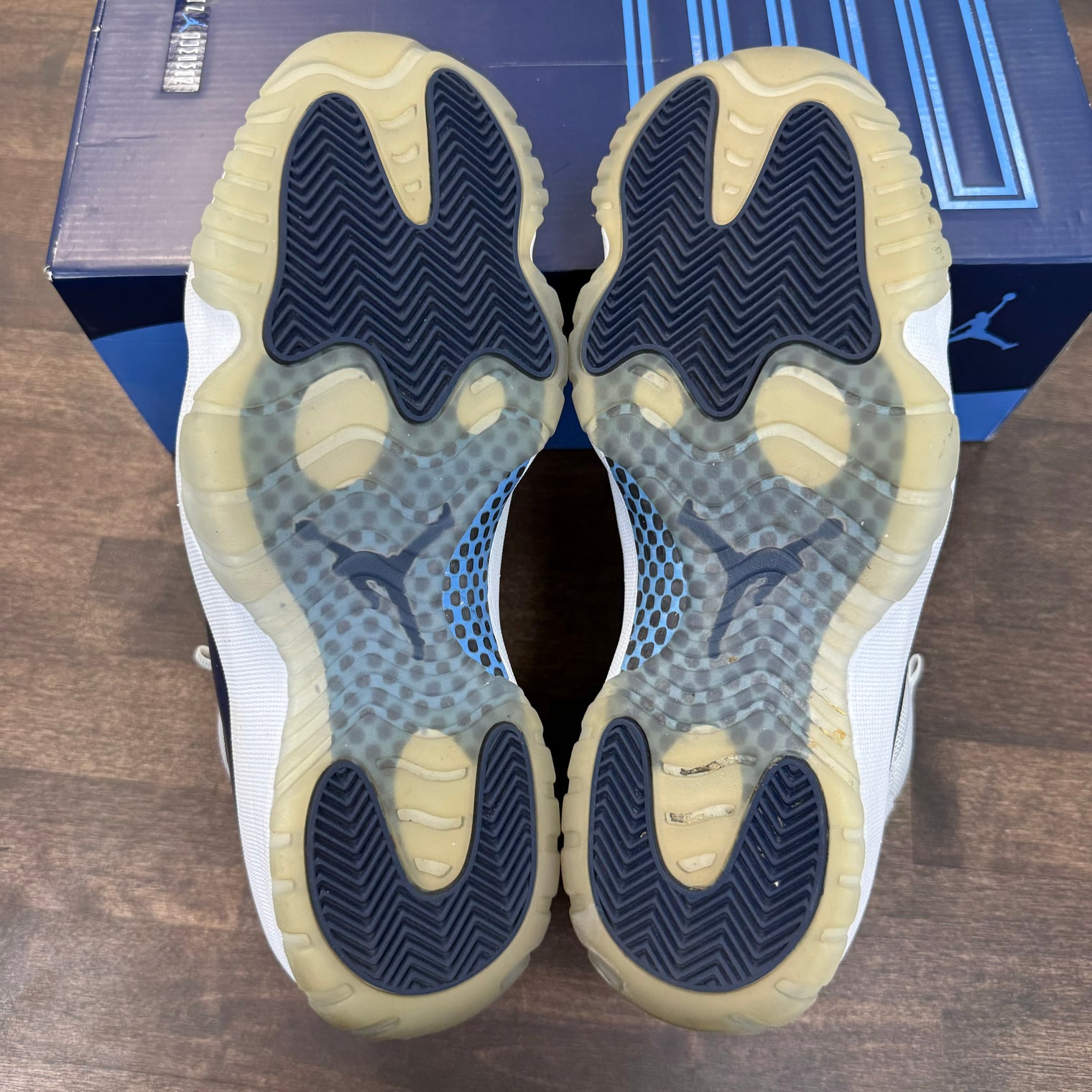 Win like 82 Jordan 11 (USED)