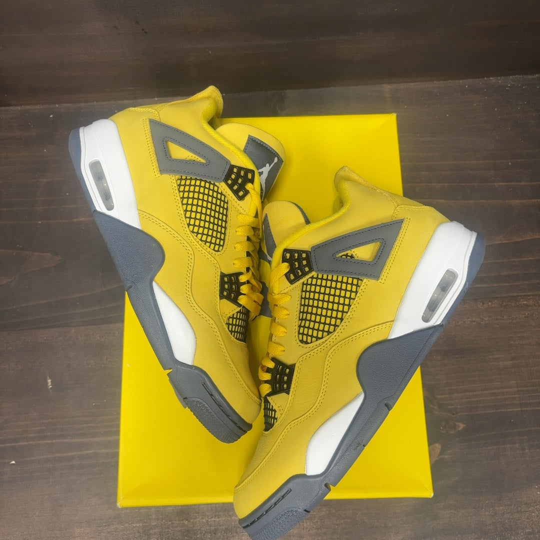 Jordan 4 Retro Lightning (2021) Size 10 (Pre-Owned)