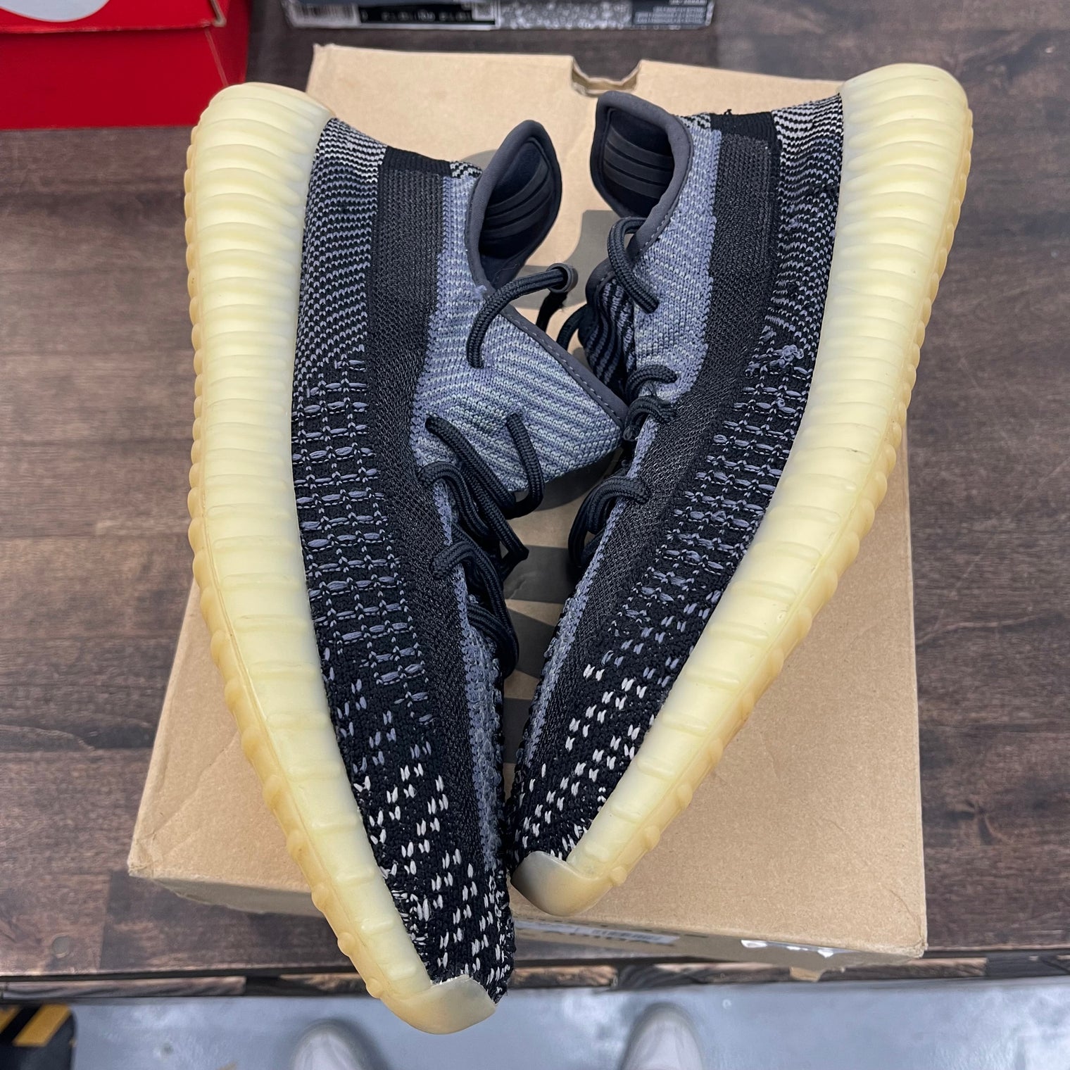 Carbon Yeezy 350 (USED, No Insoles)