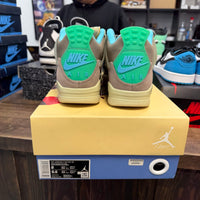 Jordan 4 Retro SP 30th Anniversary Union Taupe Haze (US 8) (USED)