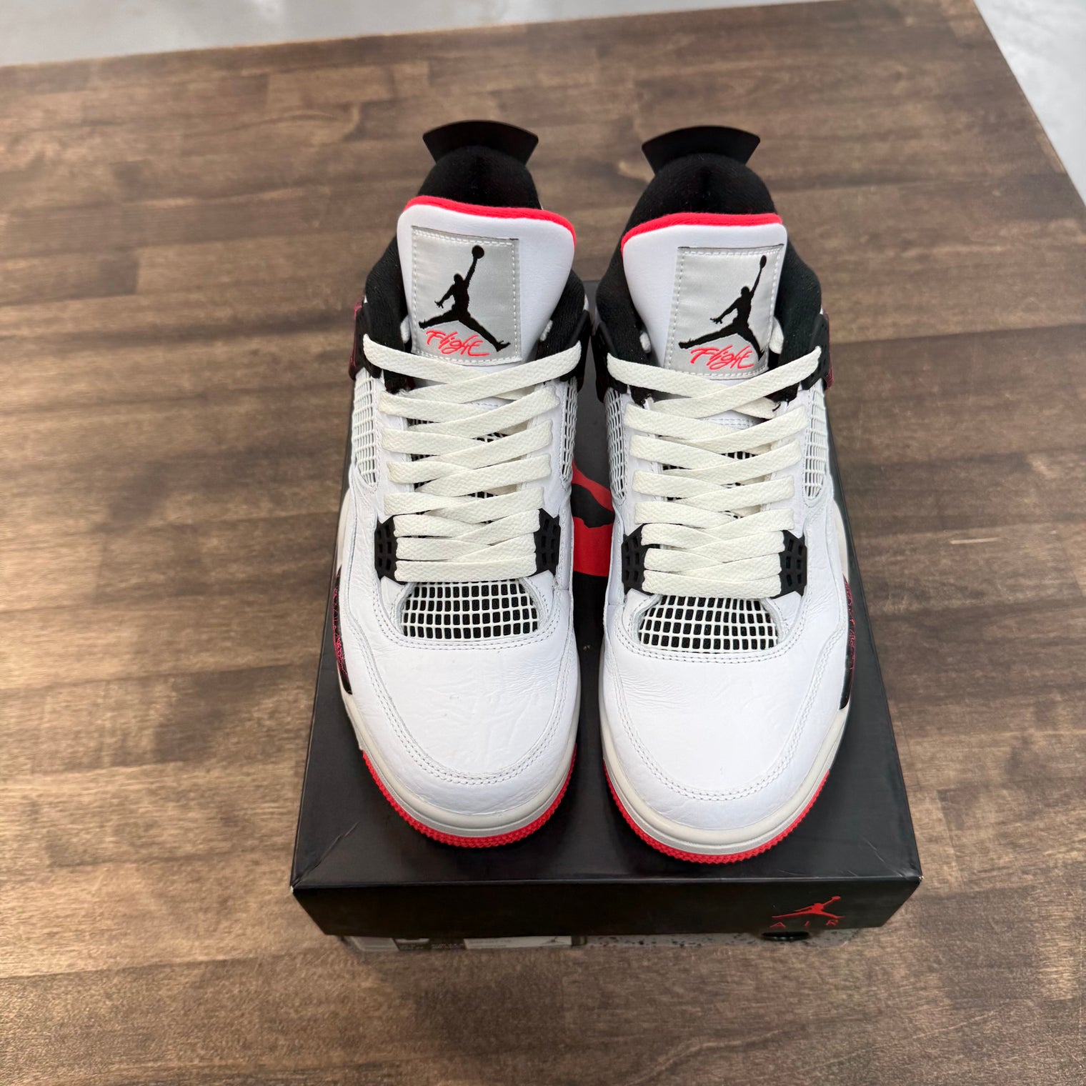 Flight Nostalgia Jordan 4 Retro (USED)