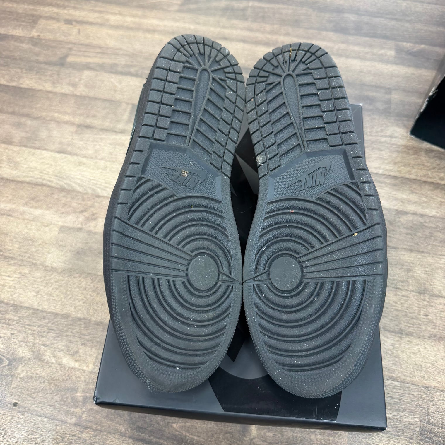 Phantom Travis Scott Jordan 1 Low OG (USED)