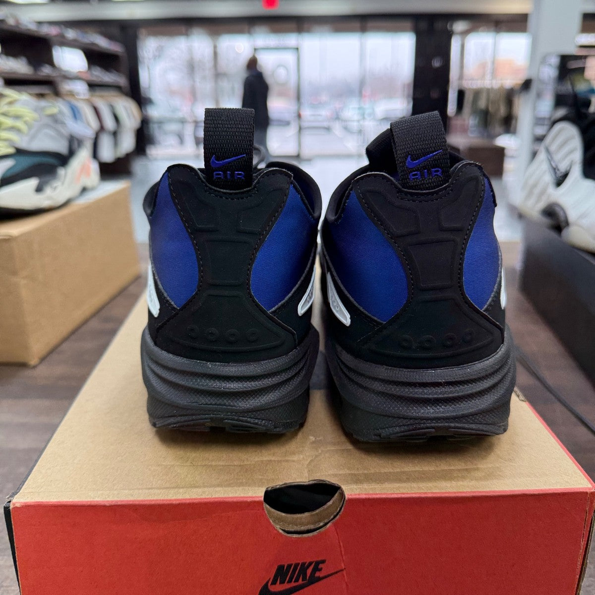 Nike Air Max Sunder Deep Night (Women's) Size 12W (Pre-Owned) - Image 4