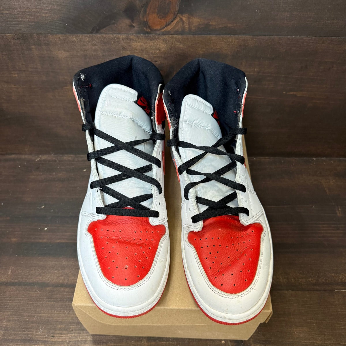 Jordan 1 Retro High OG Heritage Size 12.5 (Pre-Owned) - Image 3
