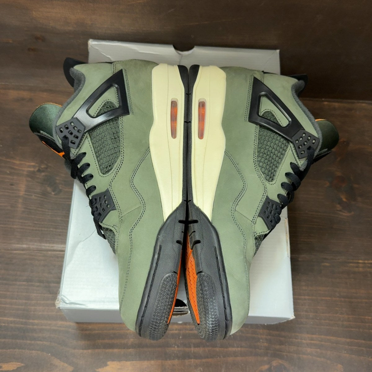 Jordan 4 Retro OG SP Undefeated (2025) - Image 4